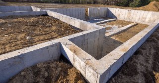 Ленточный фундамент Удомля цена от 2721 руб.